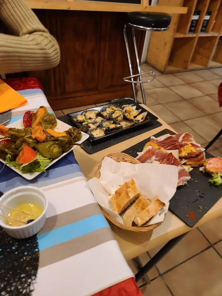 Matthias_Bodega Le 66_Villelongue-dels-Monts_review