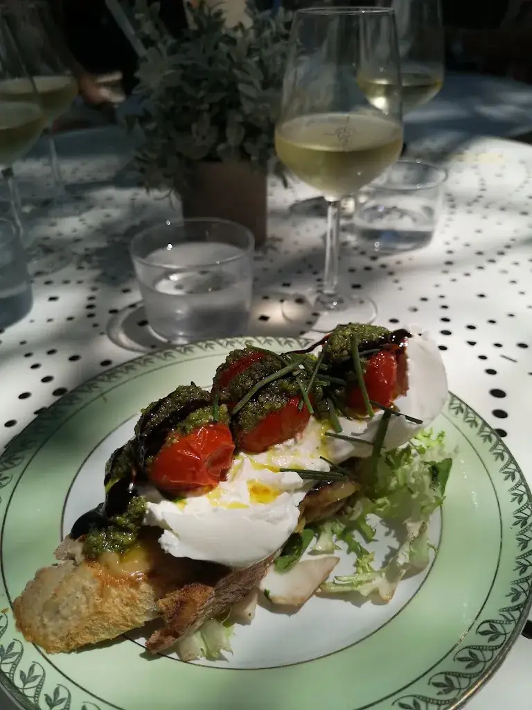 Bianca #_La guinguette de Louis_Villelongue-de-la-Salanque_review