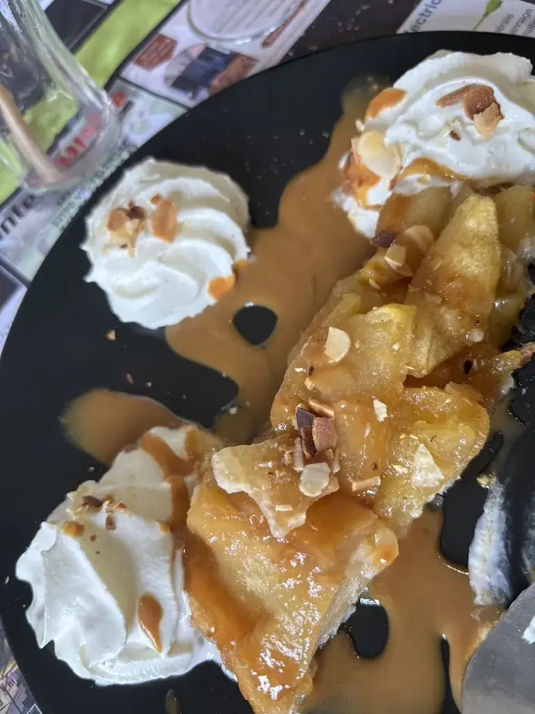 Le Bistrot d'en Face_Vic-Fezensac_slider_image_3