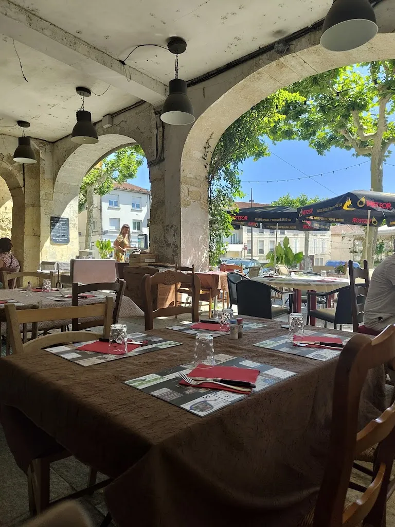 Odile Lecerf_Le Pas Pareil_Vic-Fezensac_review