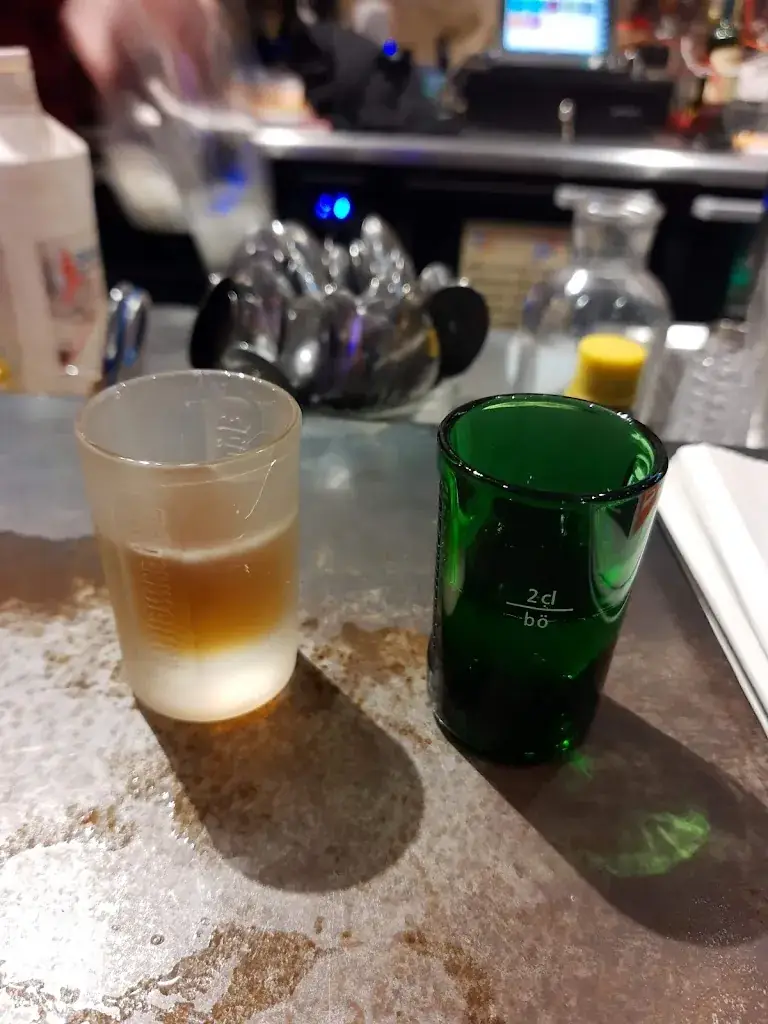 Robert Hollingworth_Bar Ataclau_Vic-Fezensac_review