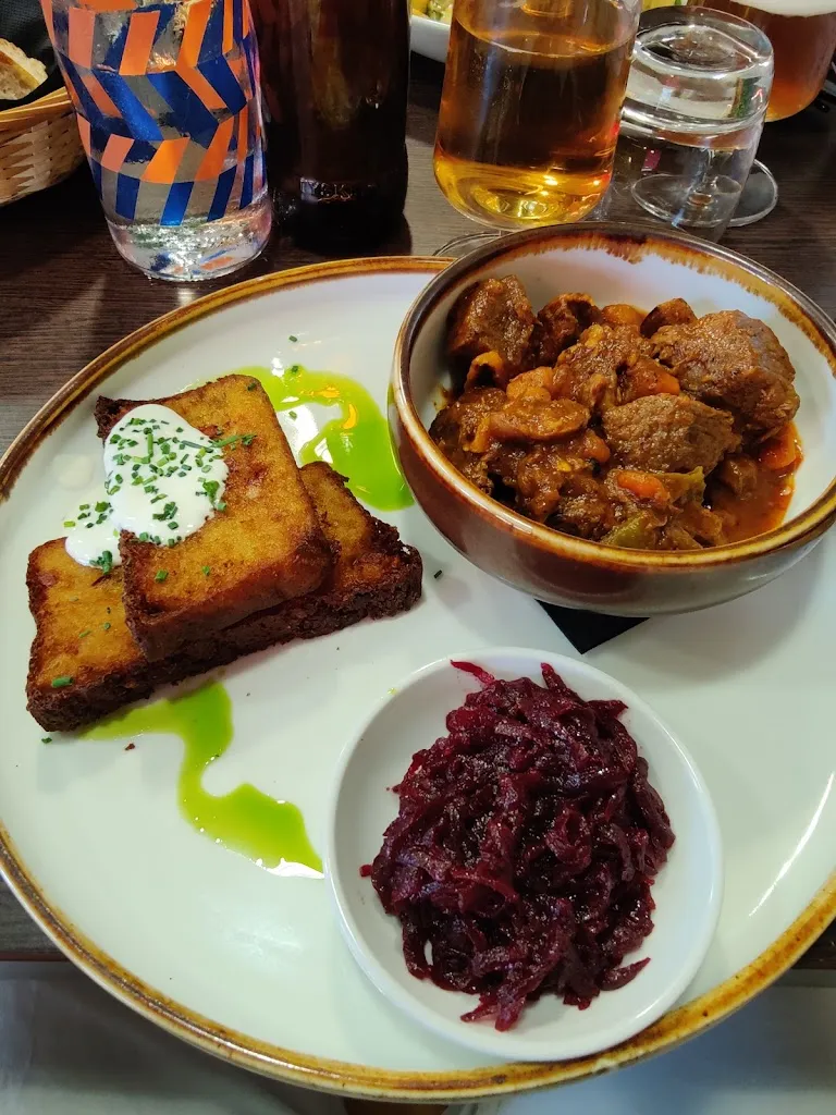 Clem Pras_Maison de Bartosz - Restaurant Brasserie Bar - spécialités polonaises_Villefranche-de-Rouergue_review