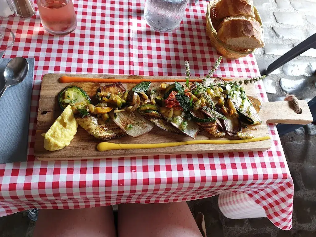 N “Nevy” Mc_Dali'S_Villefranche-de-Rouergue_review