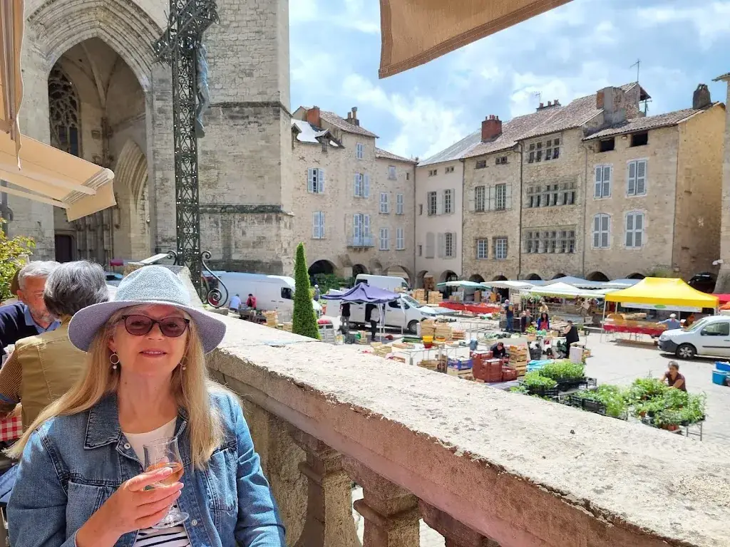 Gary Radley_Dali'S_Villefranche-de-Rouergue_review