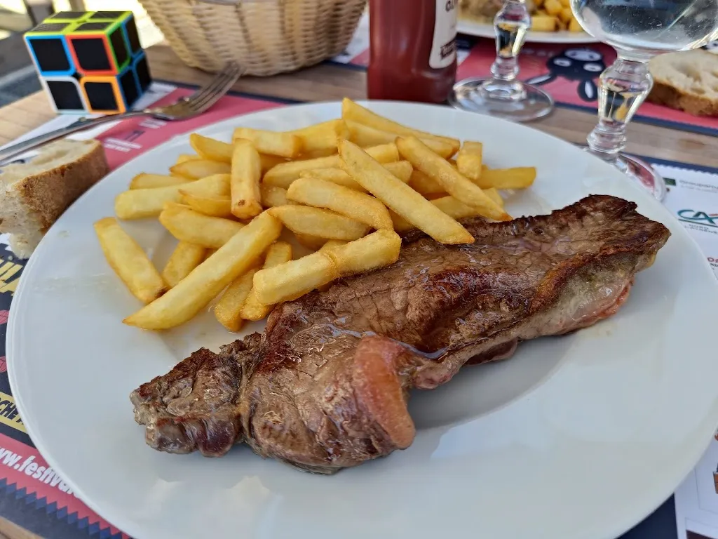 Le Césarée BAR-BRASSERIE_Villefranche-de-Rouergue_slider_image_2