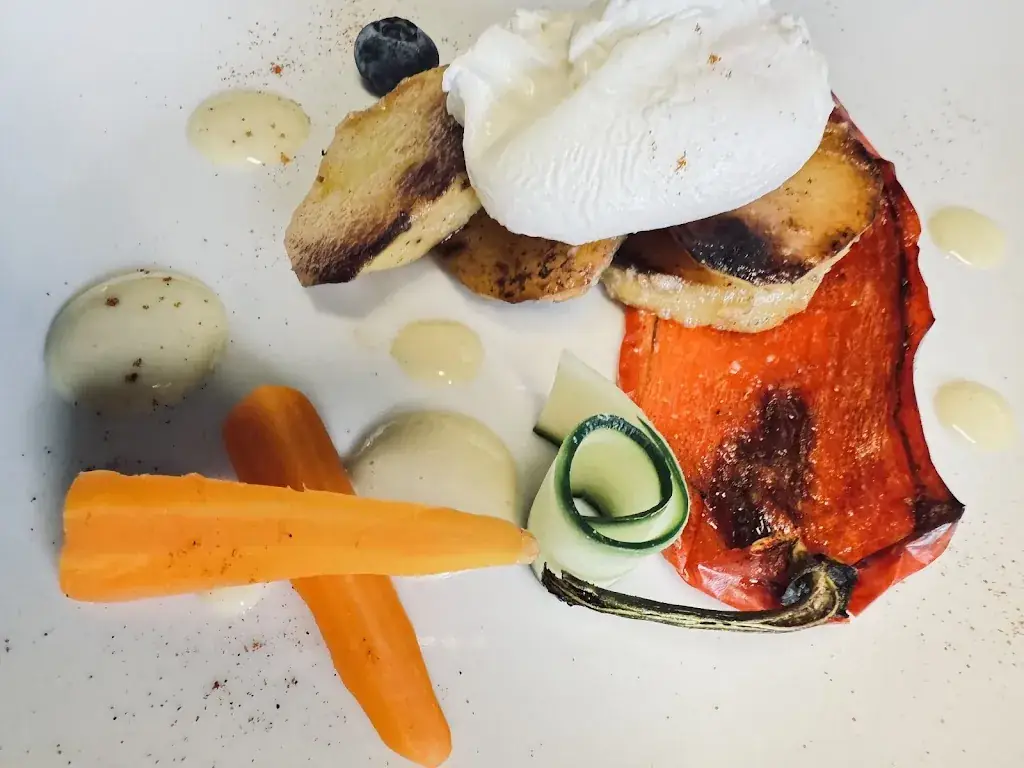 Le Cherimoya Restaurant_Villeneuve-de-Rivière_slider_image_3