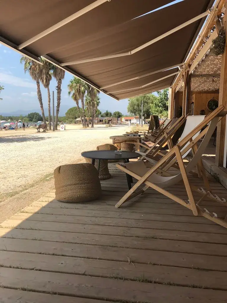 Archie Cameron_Lac i Va Bé_Villeneuve-de-la-Raho_review