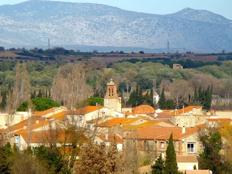 CARPE DIEM Table et Chambres d'hôtes familiales_Villeneuve-la-Rivière_slider_image_1