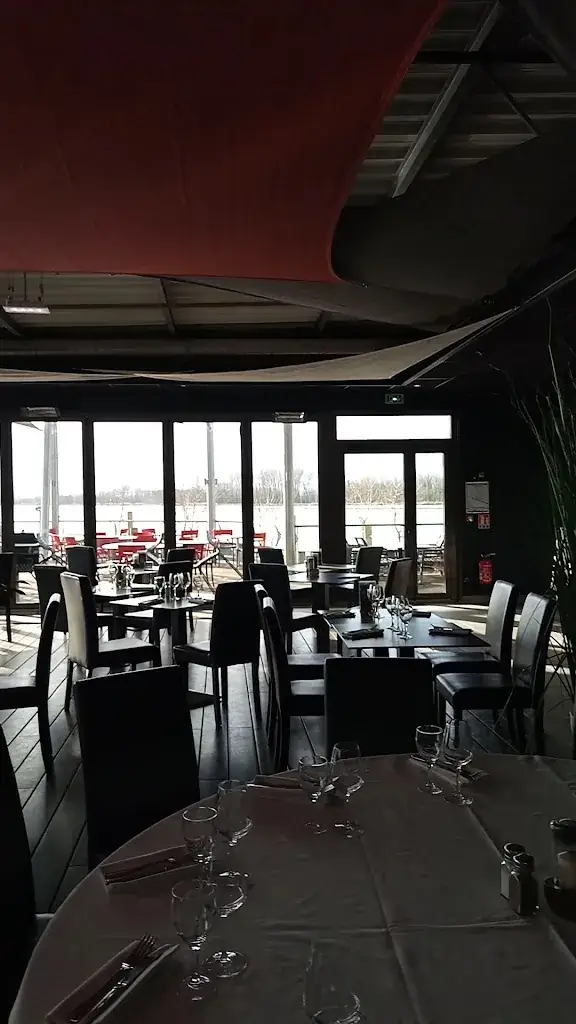 Les Voiles Du Grand Large_Meyzieu_slider_image_2