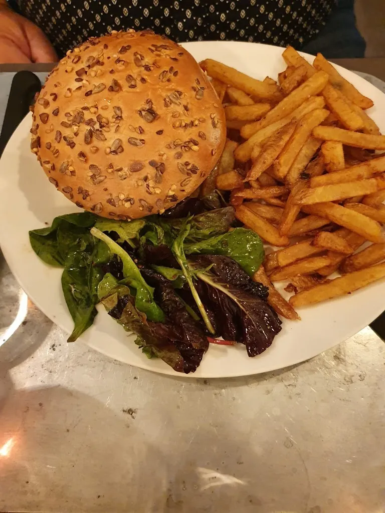 Eric-Jan Buel, VAN_La Salamandre_Villeneuve-lès-Avignon_recensione