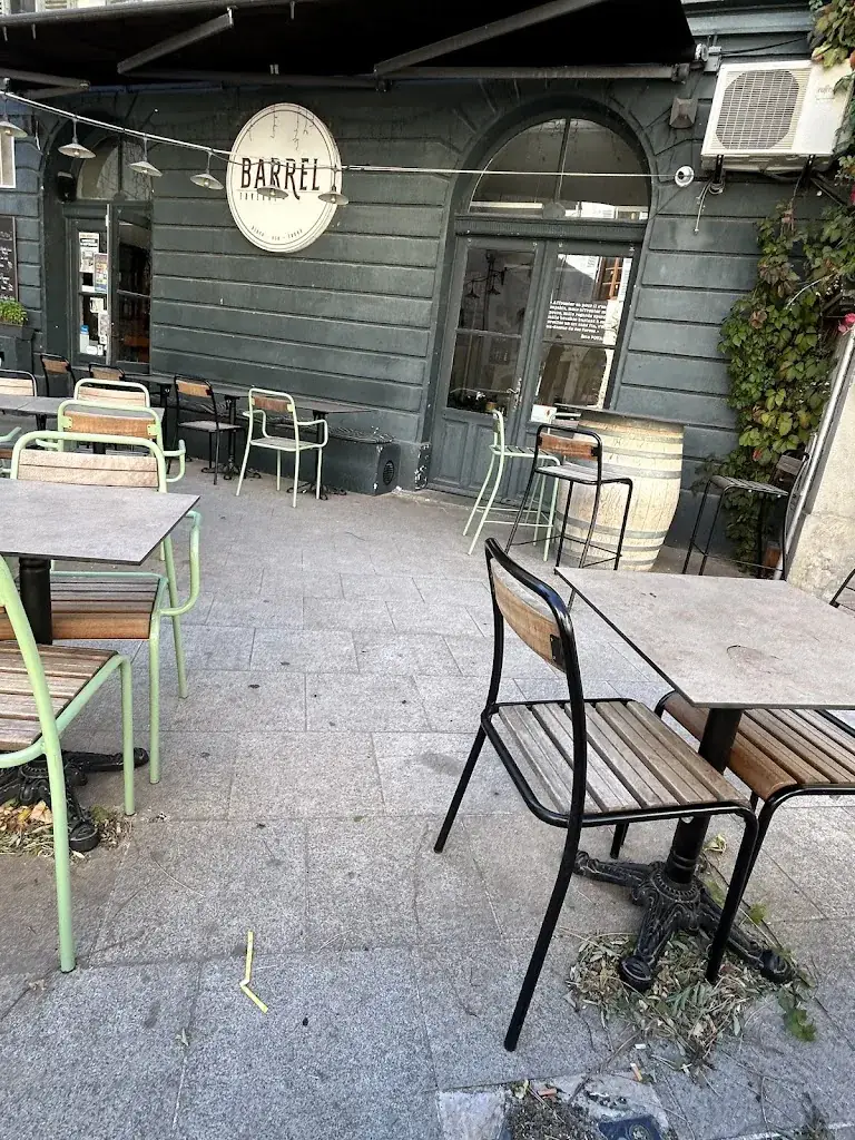 Le Barrel restaurant in Villeneuve-lès-Avignon