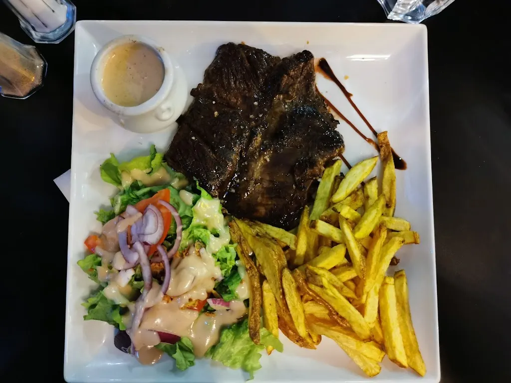 Virginie Imbernon_Le Calice_Mions_review