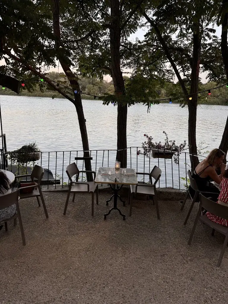 Jesper Fogh_La Guinguette Du Vieux Moulin - Restaurant Villeneuve-Lès-Avignon_Villeneuve-lès-Avignon_review