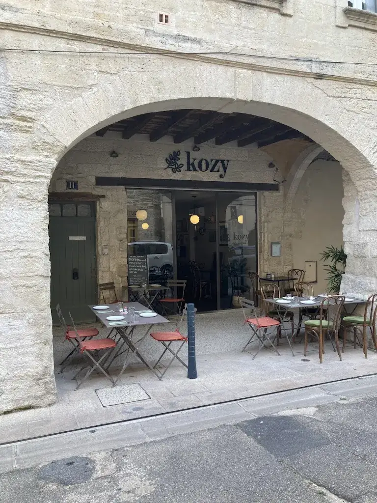 KOZY restaurant in Villeneuve-lès-Avignon