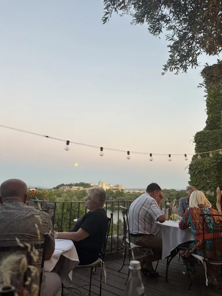 Constance Morel_Restaurant Jacqueline Villeneuve-les-Avignon_Villeneuve-lès-Avignon_reseña