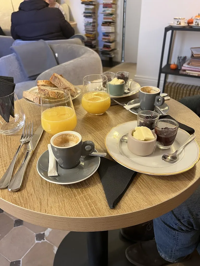 Menu_L'Heure Bleue - Chambres d'Hôtes et Restaurant à Villeneuve-les-Avignon_Villeneuve-lès-Avignon_image_7