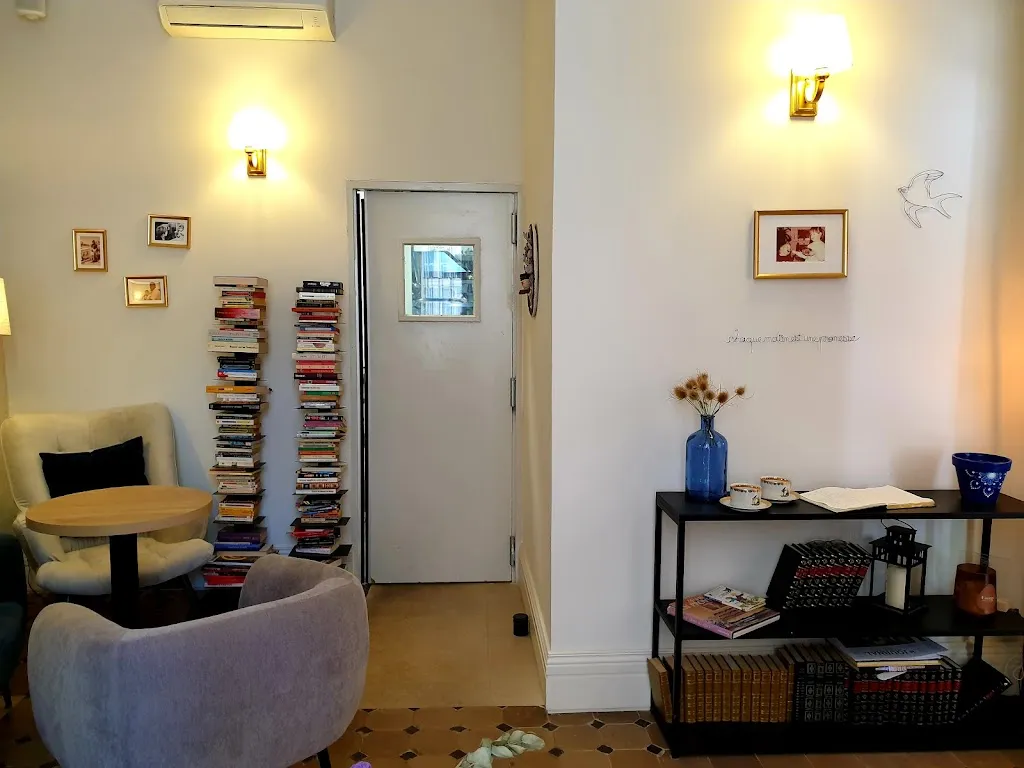 martine A_L'Heure Bleue - Chambres d'Hôtes et Restaurant à Villeneuve-les-Avignon_Villeneuve-lès-Avignon_review