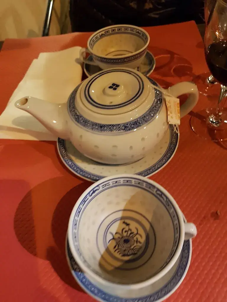 PAOLA BORRA_Le Salakha_Villeneuve-lès-Avignon_reseña