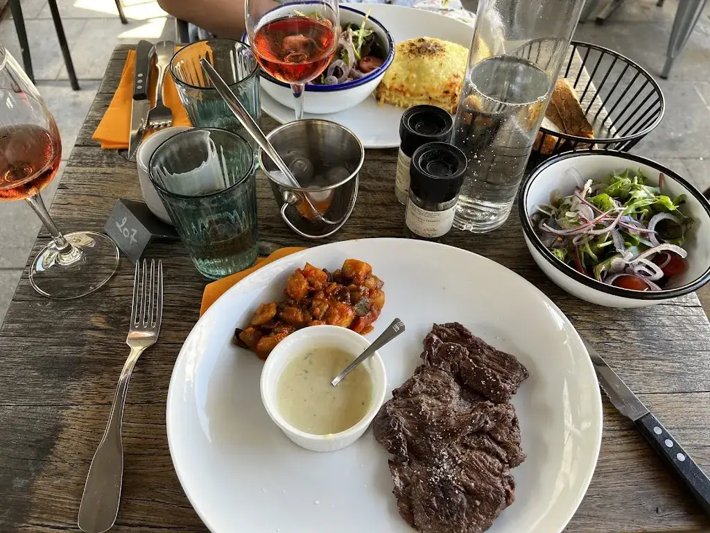 L'Annexe restaurant in Villeneuve-lès-Avignon