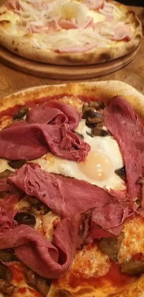 Menu_Jordan Tomas - Pizza Mamamia Mions_Mions_image_8