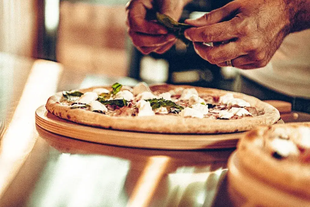 Jordan Tomas - Pizza Mamamia Mions_Mions_slider_image_3