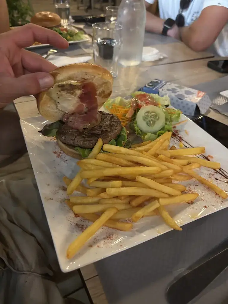 Restaurant Riva Bella_Vinça_slider_image_3