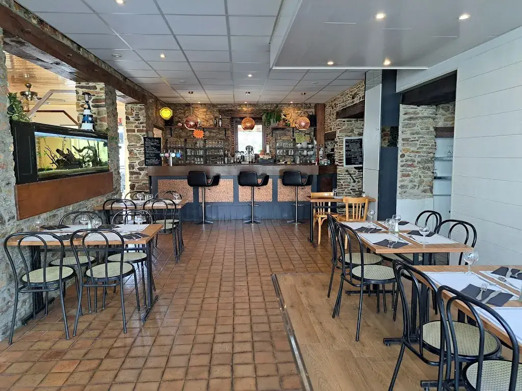 Restaurant L Aquarius_Meilleraye-de-Bretagne_slider_image_3