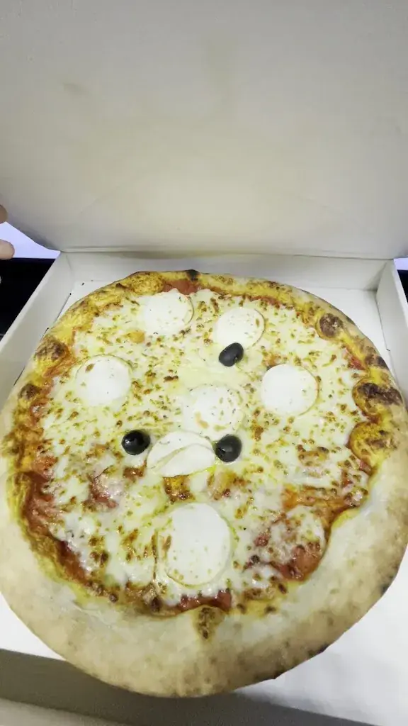 Gang Of Pizza_Abbaretz_slider_image_2