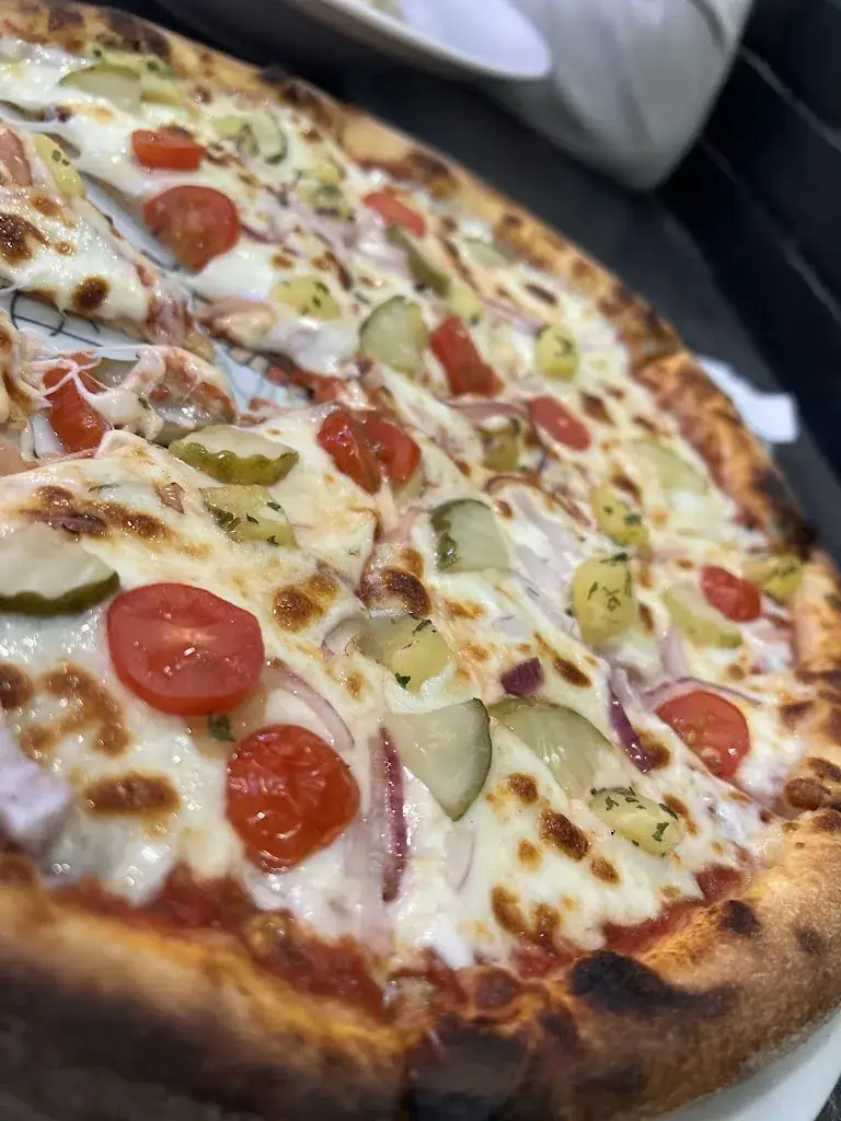 Gabriela Marton_Padrino Pizza_Villepinte_review