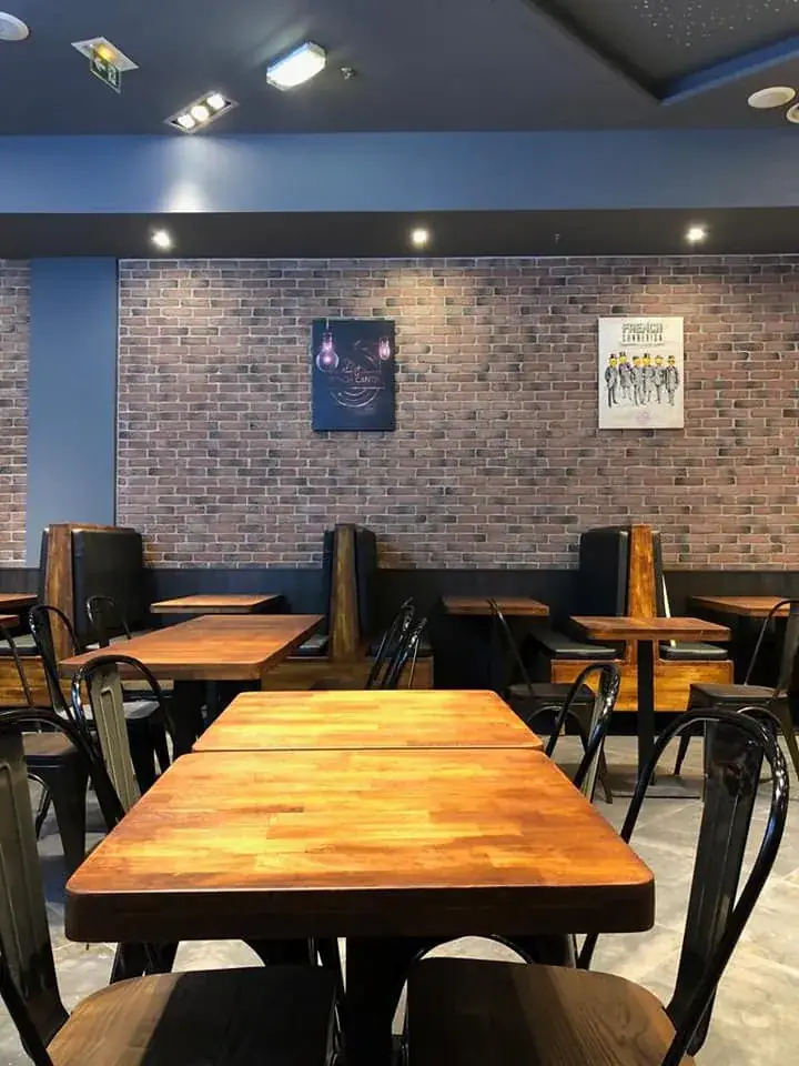 French Cantine ® - Villepinte I Restaurant autour de moi I Brasserie Halal ristorante a Villepinte