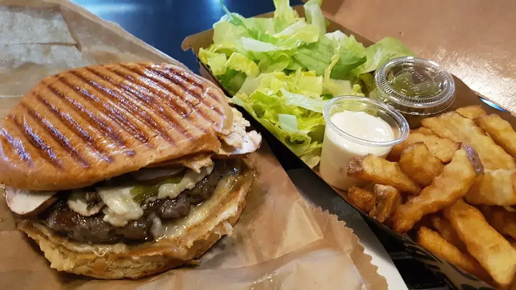 Ati Cet_Brut Butcher - Le Fast Food du Boucher_Mions_review