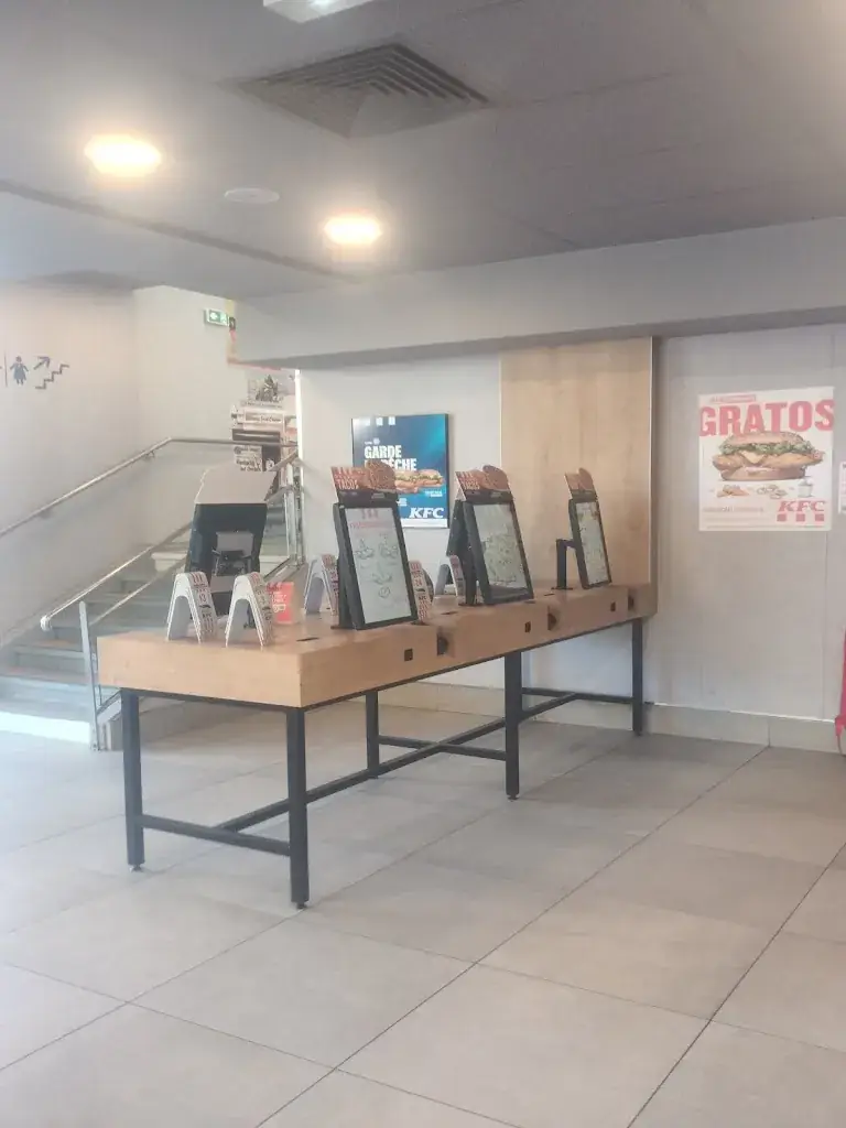 Zeeshan Yousaf_KFC Villepinte_Villepinte_review