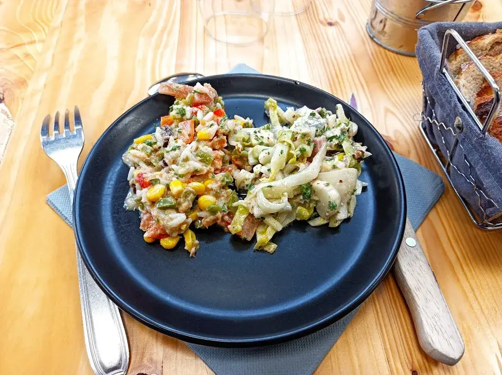 Sonia Douezy_Cuisinerie au boulot_Aigrefeuille-sur-Maine_review