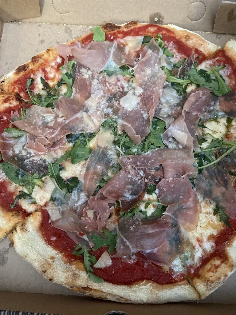 Manon Prioux_La Pizzetteria_Aigrefeuille-sur-Maine_review