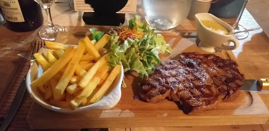 Gina Hutchings_Bistro de la Varenne_Ambrières-les-Vallées_review