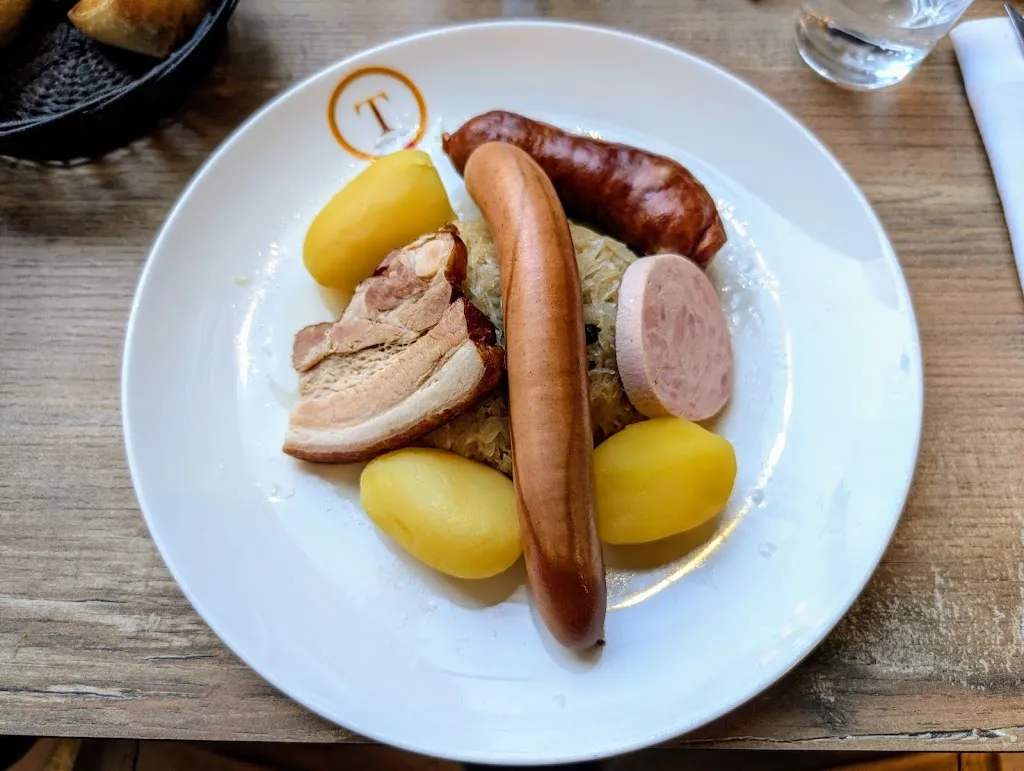 Menu_𝐋𝐚 𝐓𝐚𝐯𝐞𝐫𝐧𝐞 𝑇𝑎𝑏𝑙𝑒 𝑑𝑒 𝐶𝑎𝑟𝑎𝑐𝑡è𝑟𝑒 𝐌𝐞𝐭𝐳_Metz_image_6