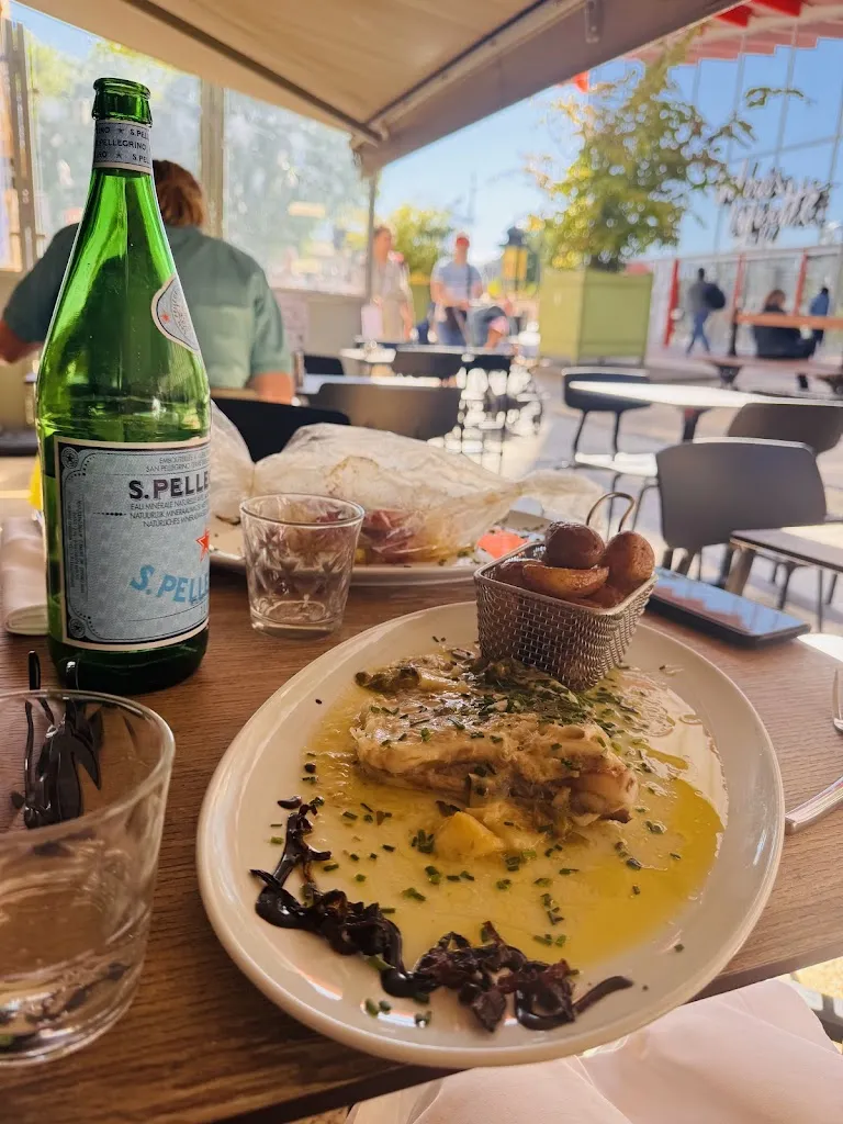 EA_𝐋𝐚 𝐓𝐚𝐯𝐞𝐫𝐧𝐞 𝑇𝑎𝑏𝑙𝑒 𝑑𝑒 𝐶𝑎𝑟𝑎𝑐𝑡è𝑟𝑒 𝐌𝐞𝐭𝐳_Metz_review