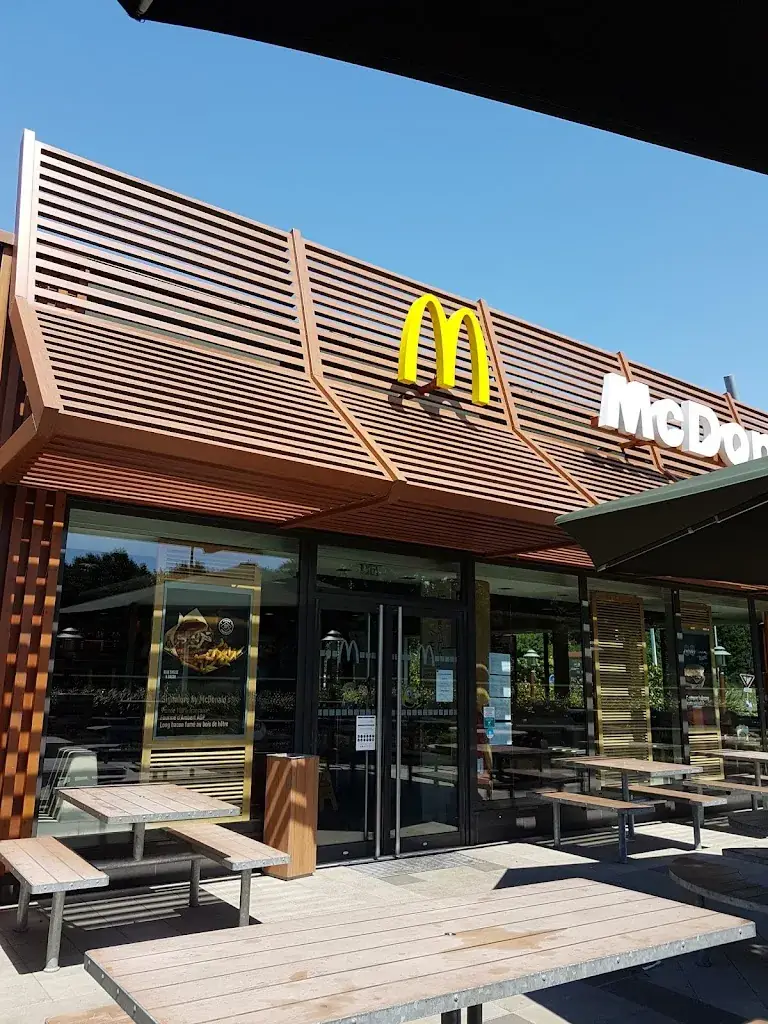 McDonald's restaurante en Aizenay