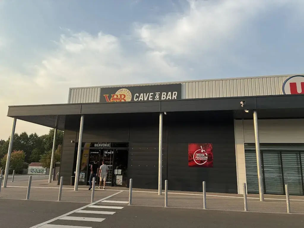 V and B Aizenay_Aizenay_slider_image_1