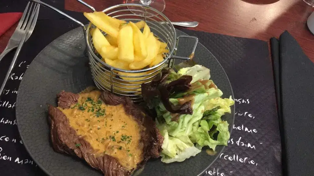 Aly Nah (Dr Aly)_Le 140_Beaulieu-sous-la-Roche_review