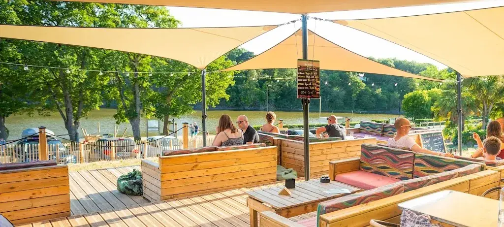 Le Cabanon restaurant in Apremont