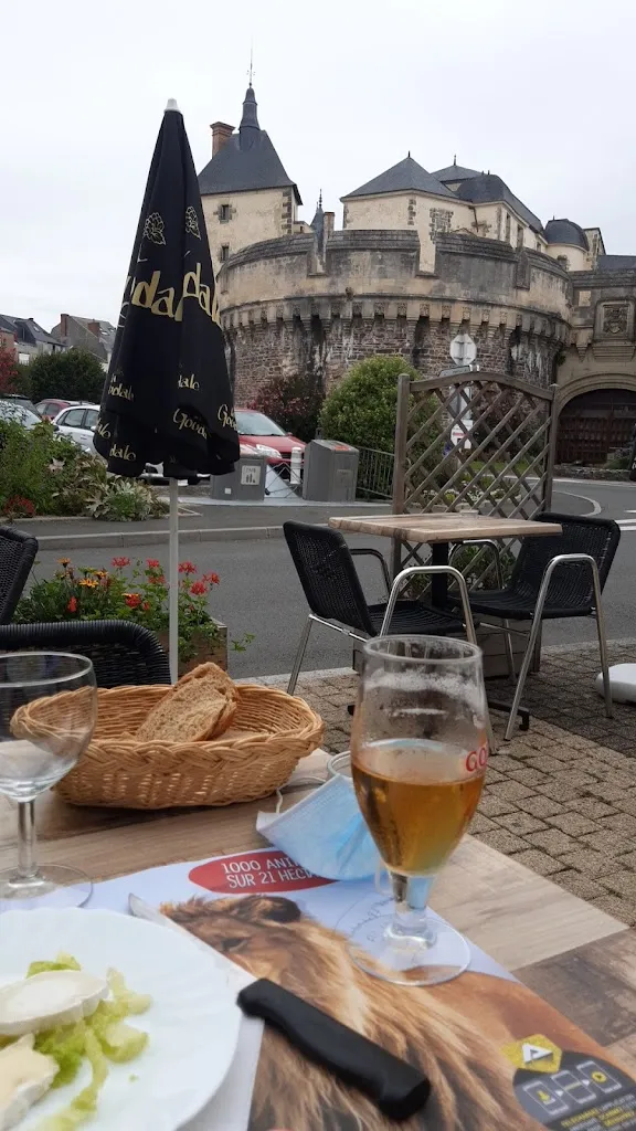 Bar Restaurant Du Chateau_Ancenis-Saint-Géréon_slider_image_2