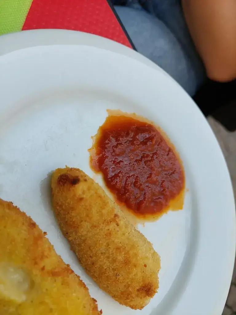 Laura Iordache_Casa Ricci_Metz_reseña