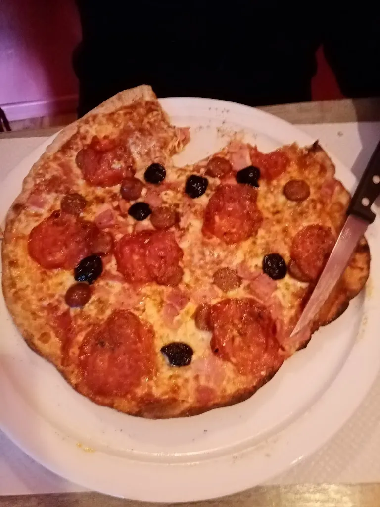 Alain LAPORTE_L'amaretto_Angles-sur-l'Anglin_review