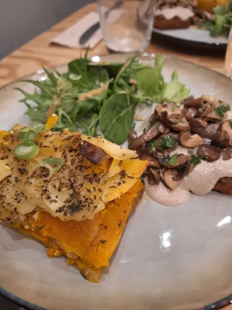 Aure More_Maison Watson_Angers_review