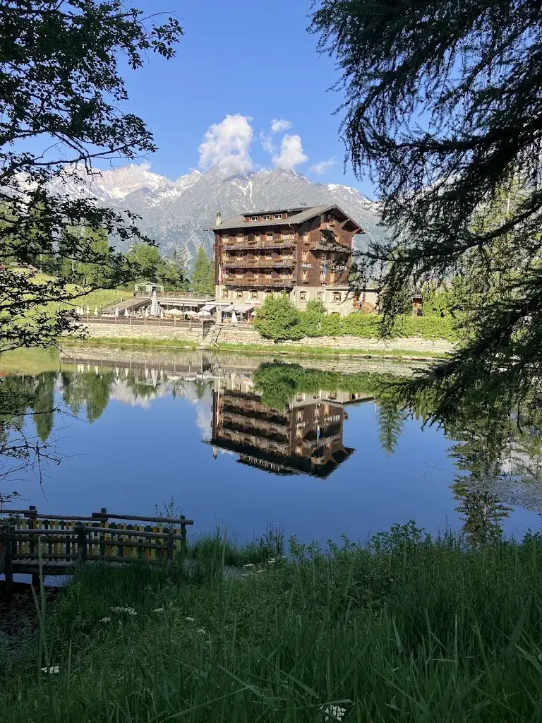 Steve Nesbitt_Restaurant zum See / Pension Aaron_Grächen_review