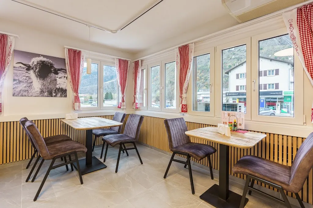 Oma Anni's_Raron_slider_image_1