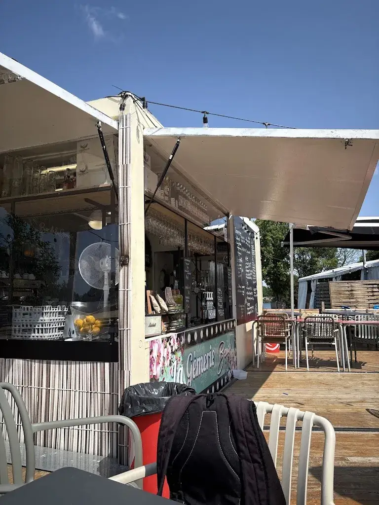 gemerie beach restaurant à Arnage