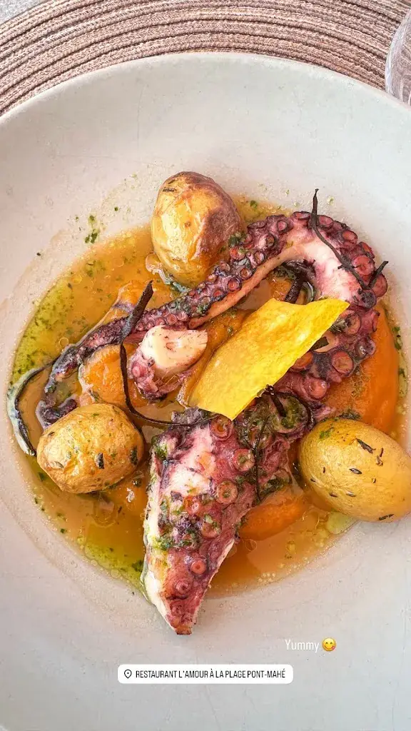 Léa Tozzini_L’AMOUR À LA PLAGE_Assérac_review