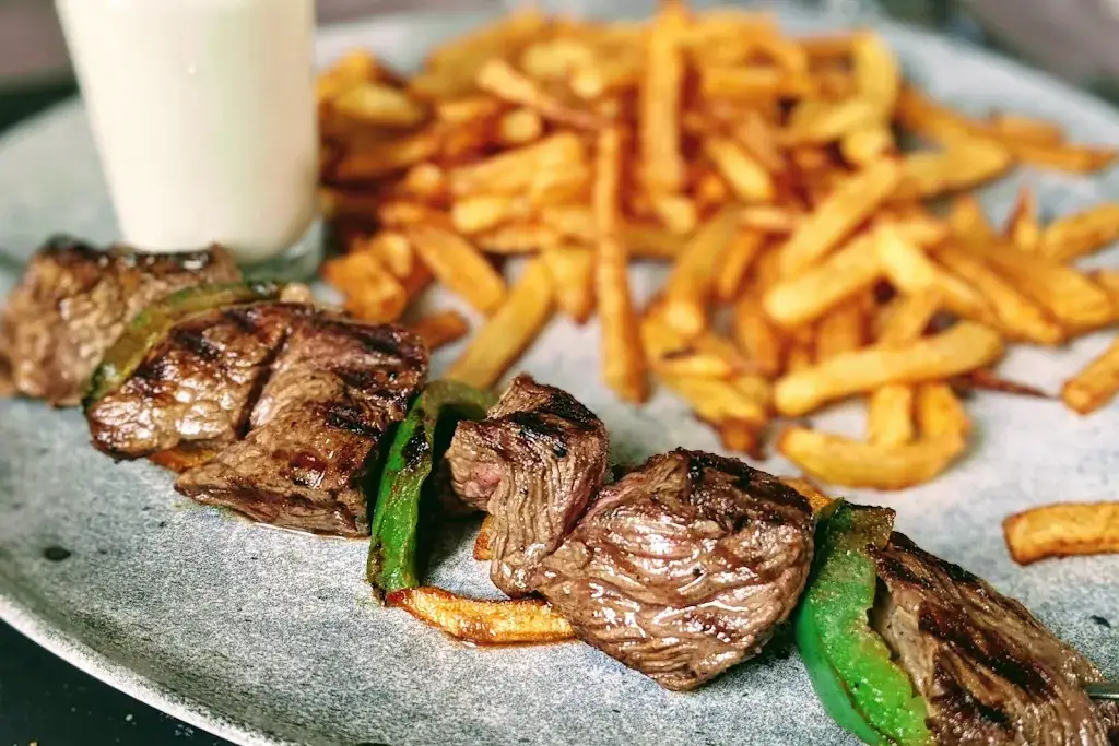 Thomas Kupka_Logis Hôtel Restaurant le Védaquais_Vaas_recensione